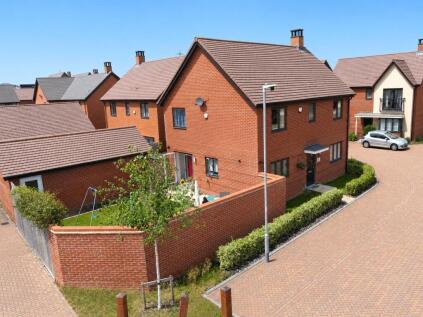 Decima Gardens, Houghton Regis, Dunstable, Bedfordshire, LU5