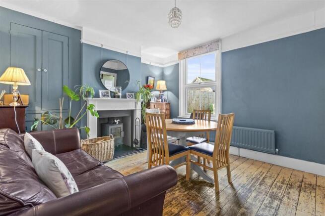 299 Amersham Rd, HP15 7PX-8.jpg