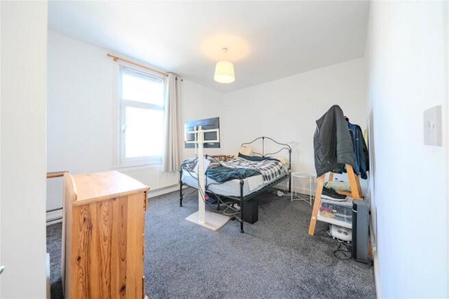 4 bed Terraced for sale Image 4