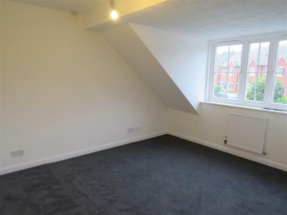 BEDROOM 2.jpg