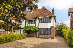 49, Imperial Avenue, Westcliff-on-sea SS0 8NQ