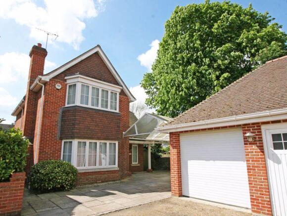 4-bed detached on Kingsway Mews, Farnham Common, £895,000