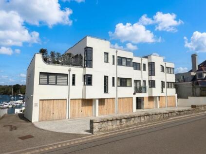 North Parade, Falmouth, TR11