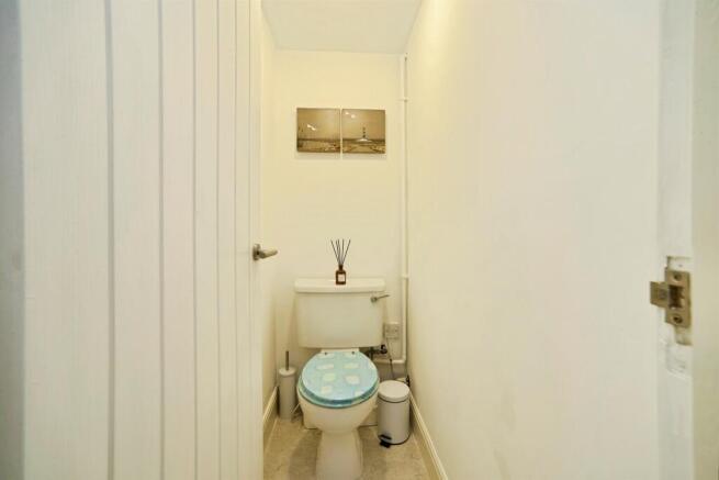 3 bed Semi-Detached for sale Image 11