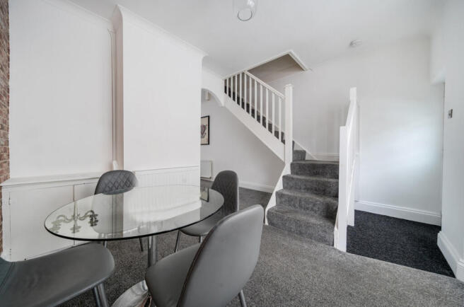 1369642-16-68f61a...