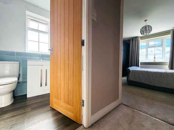 2 bed Semi-Detached for sale Image 11