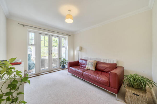 Hayes Close, Maidenhead, SL6 photo 4
