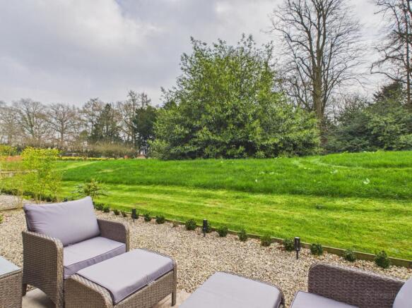 CAM02136G0-PR0567-STILL004