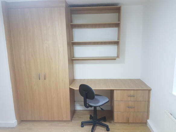 2 bed Flat to rent Image 4