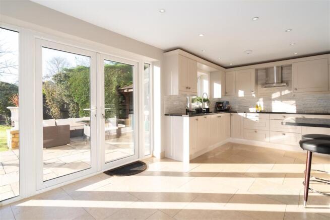 Kitchen/Breakfast Room