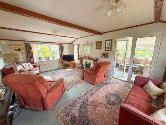 3 bed Park Home for sale Image 4