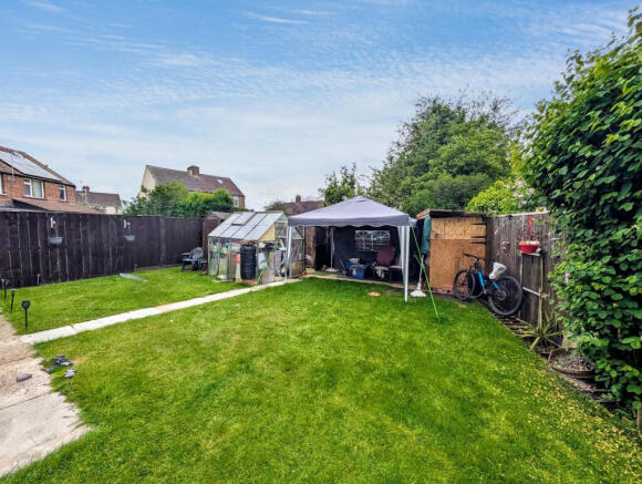 3 bed Semi-Detached for sale Image 9
