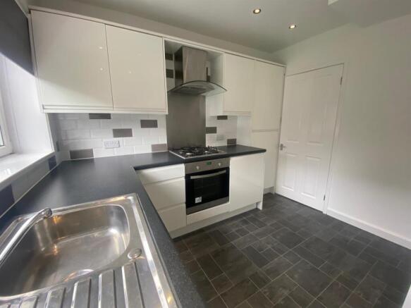 KITCHEN 2.jpg