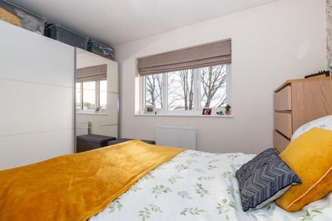 Rear bed