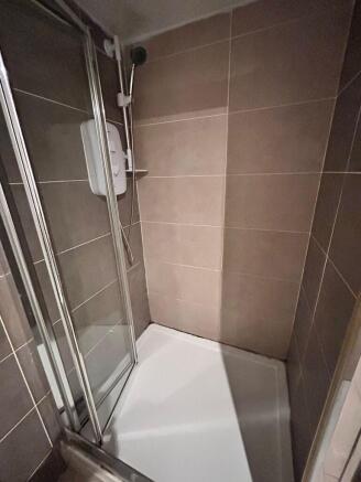 1 bed Apartment to rent Image 9