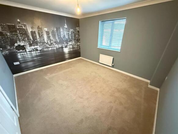 3 bed End of Terrace to rent Image 7