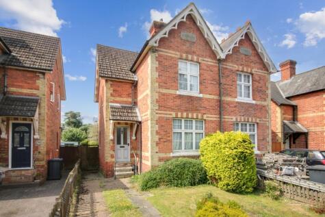 North End, London Road, East Grinstead, West Sussex, RH19