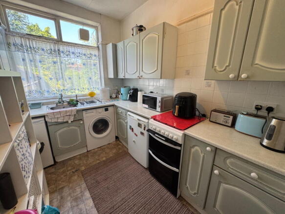 Abingdon Road, Bramhall photo 4