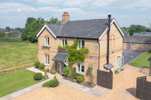 17, The Drive, Huntingdon PE28 0SX