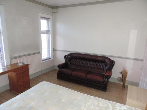 Lounge / Bedroom one