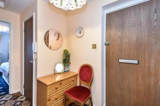 2 bed Apartment for sale Image 9