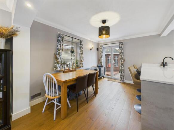 3 bed Semi-Detached for sale Image 7