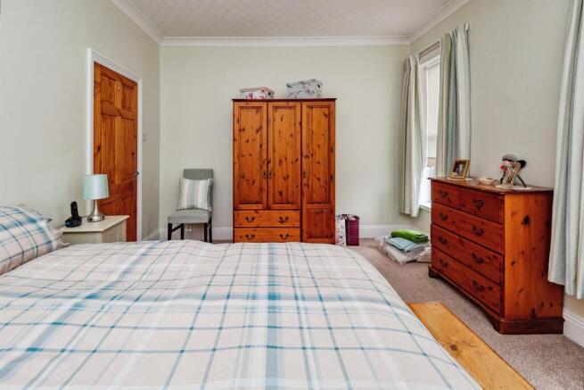 2 bed Terraced for sale Image 7