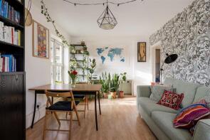Flat 5, Thomas Hollywood House, Approach Road, London E2 9NB