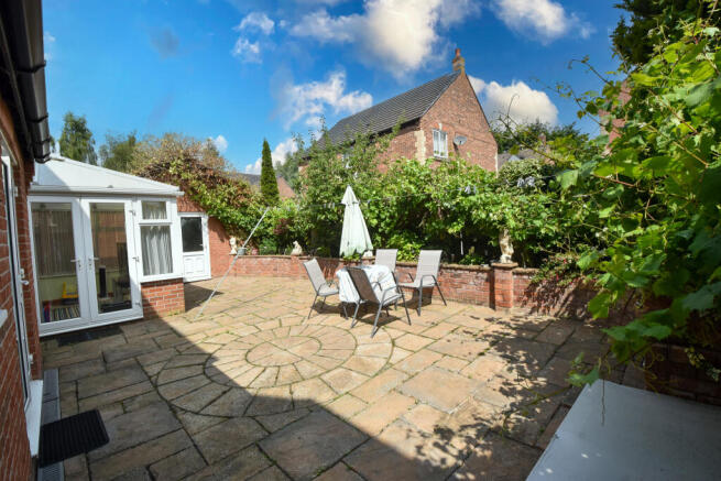 Ambleside Road, Flixton, M41 photo 4