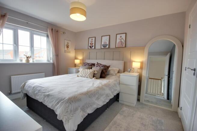 4 bed Detached for sale Image 4