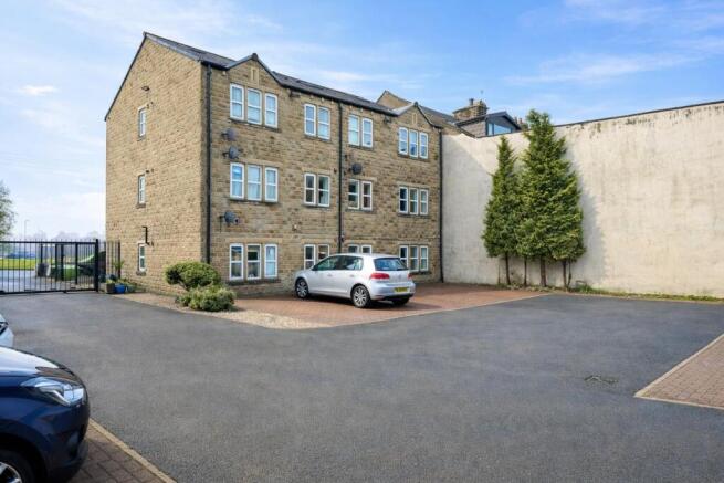 2 bed Flat for sale Image 10