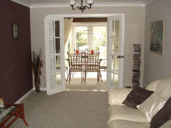 lounge to dining...