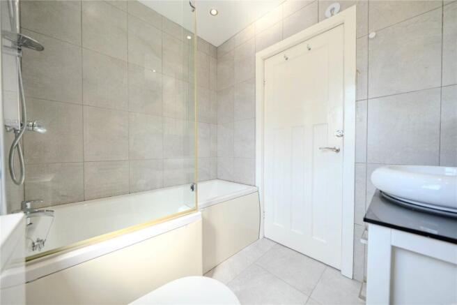 4 bed Semi-Detached for sale Image 11