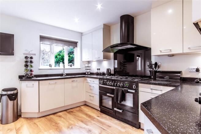 Kitchen/Breakfast Rm