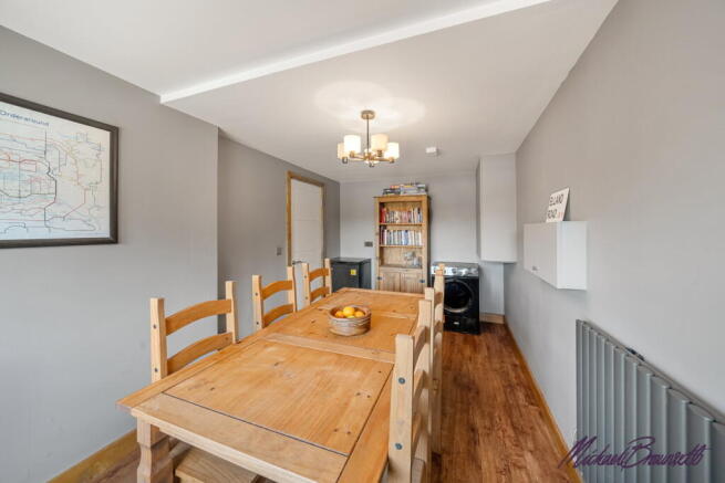4 bed Detached for sale Image 8