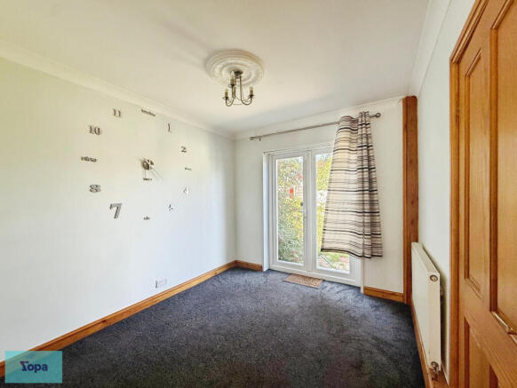3 bed Semi-Detached for sale Image 5
