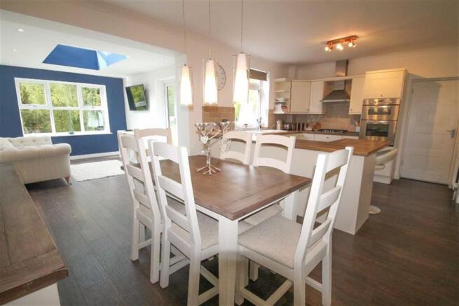 Kitchen/dining/orangery