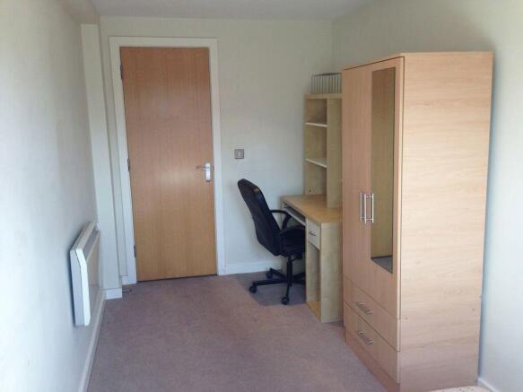 2 bed Apartment to rent Image 10