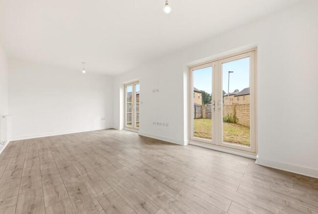 4 bed Detached for sale Image 4