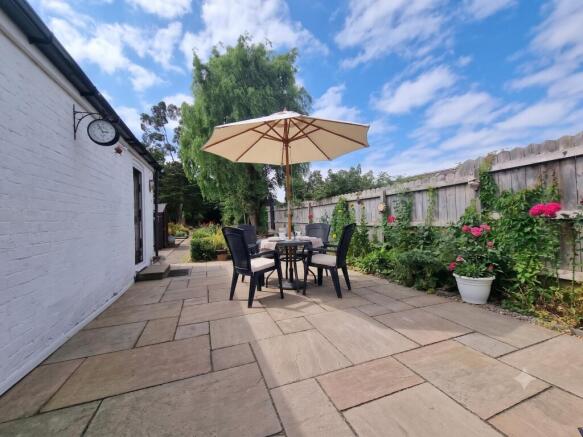 3 bed Semi-Detached for sale Image 12