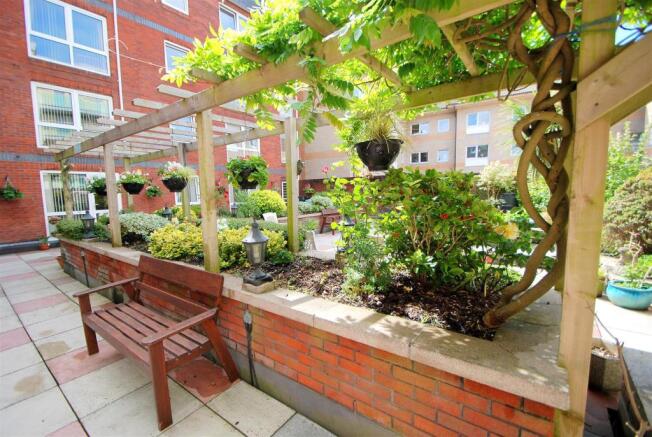 Gardens B.JPG
