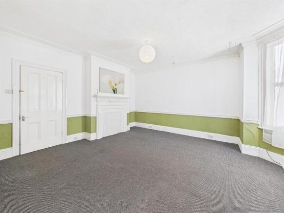 4 bed Terraced for sale Image 7