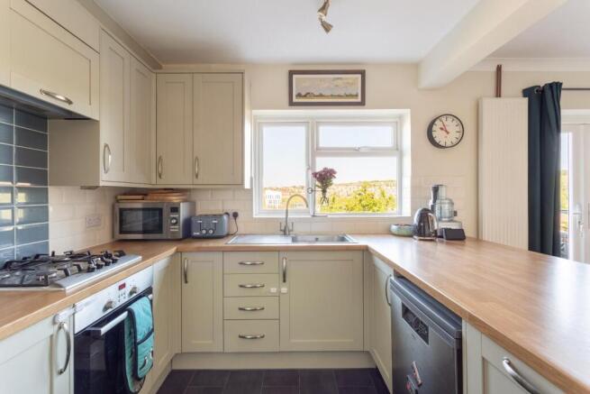 kitchen (3).jpg