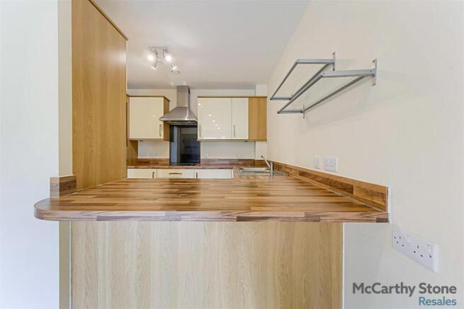 2 bed Apartment for sale Image 10
