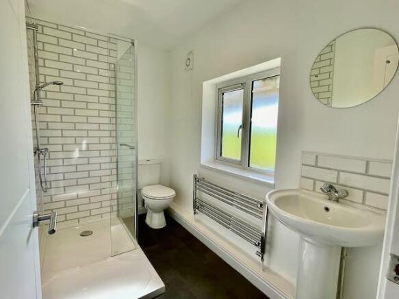 Room2 Ensuite
