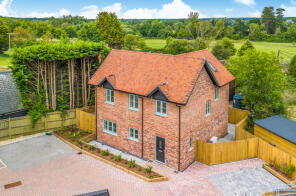 27, Home Farm, Embley Lane, East Wellow SO51 6GZ