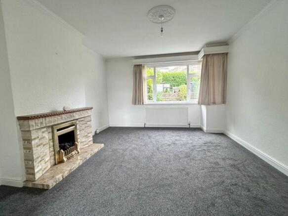 4 bed Semi-Detached for sale Image 4