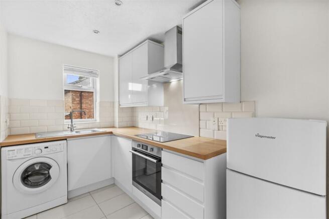 43 Sovereign Court, Totteridge Ave, HP13 6XL-5.jpg