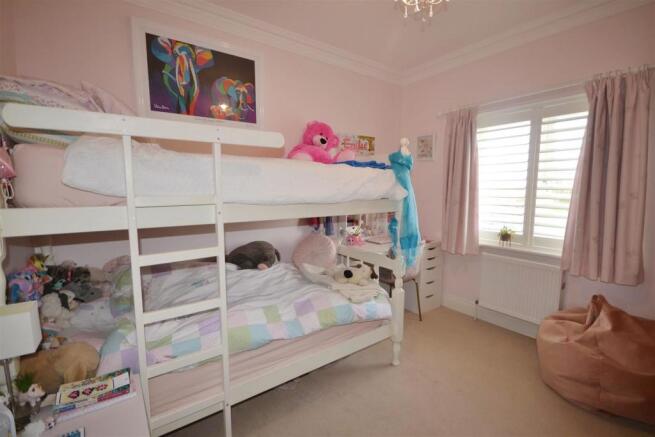 Bed3.jpg