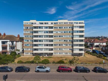 Kingsway, Hove, BN3